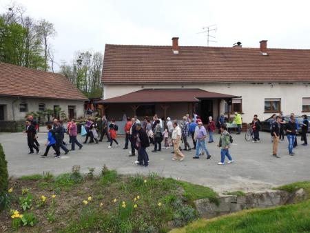 Pohod po novozgrajenih pločnikih 30